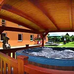 Privat Monika Gasthof 3*